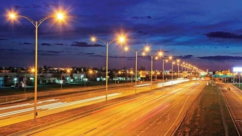 Yanmayan elektrik direğinin cezası 707 TL'ye oldu