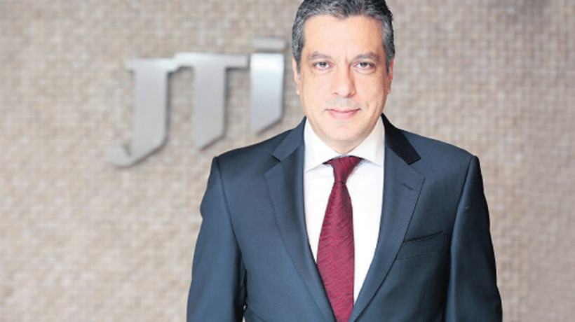 Dev şirketin genel müdürü havuzda fenalaşıp hayatını kaybetti