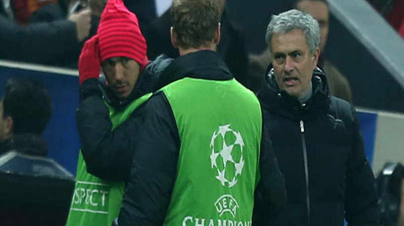 Mourinho'dan Semih Kaya'ya şaşırtan hareket!