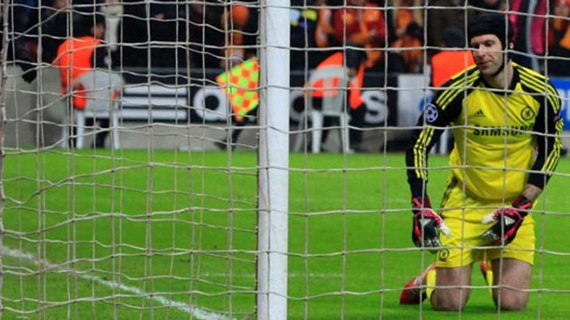 Chelsea kalecisi Arena'yı unutamadı