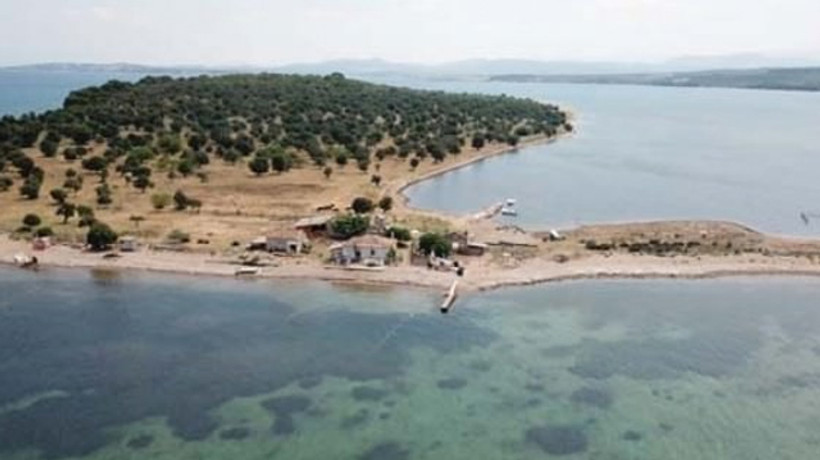 Balıkesir'deki bu ada satılık!