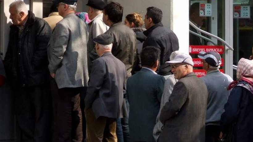 700 bin emekliyi dolandırmışlar!