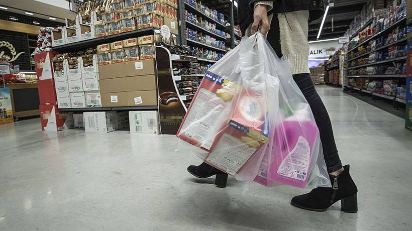 Çevre Bakanlığı plastik poşetten 1 yılda 210 milyon lira kazandı