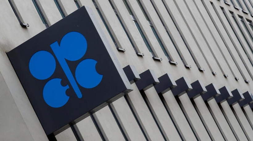 İran, OPEC'in petrol arzında kesinti kararını destekleyecek