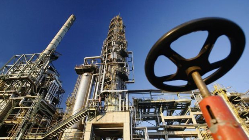 ABD, petrol fiyatı tahminini 18 dolar düşürdü