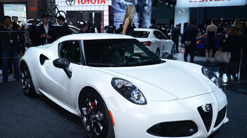 New York Auto Show'da tüm markalar 2015 model otomobillerini vitrine koydu