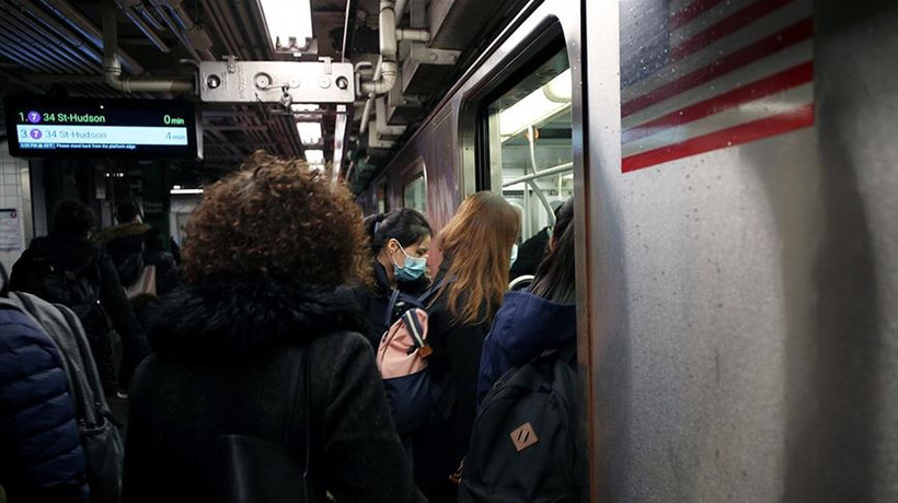 ABD'den koronayla savaşa 484 milyar dolar daha