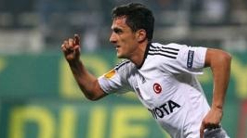 Beşiktaş'ta yaprak dökümü