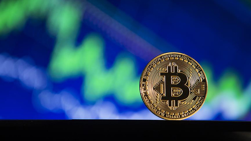 Bitcoin'den yeni rekor: 19 bin 857 dolara yükseldi