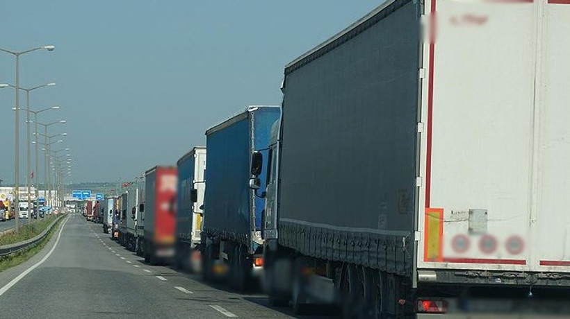 Sarp Sınır Kapısı’nda günlük tır geçiş rekoru