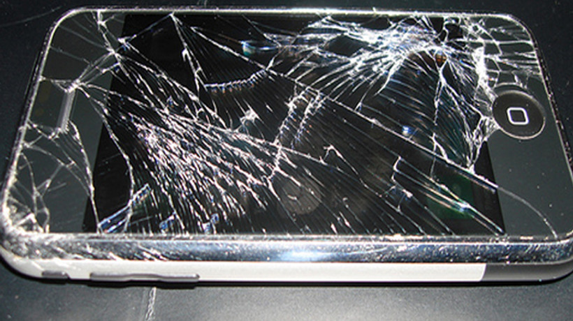 Ekranı çatlamayan cep telefonları geliyor!