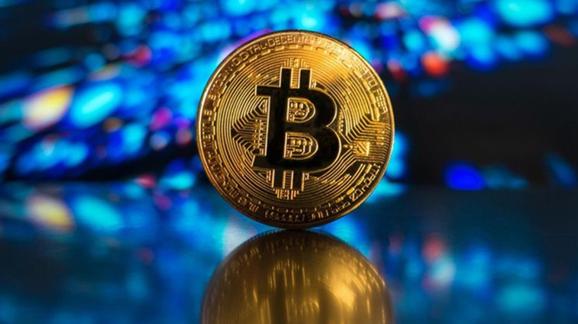 Bitcoin zirveyi görüp düşüşe geçti