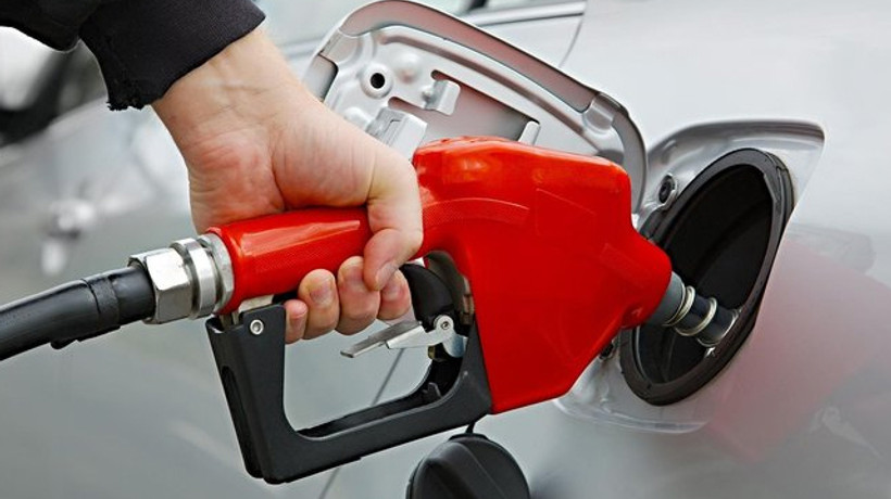 Benzinde 8 TL'lik rekor kapıda