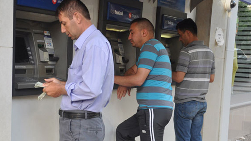 Soma madencileri maaşlarını aldılar