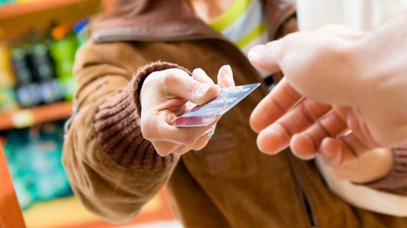 Hesap ücreti alınmayan kartlara iptal!