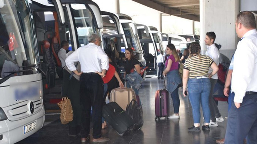 Otobüste yan koltuk yüzde 50 indirimli