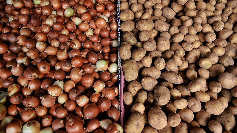 Pakdemirli'den patates ve soğan dağıtımına ilişkin açıklama