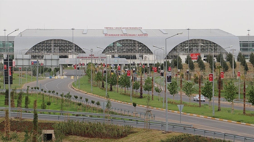 Diyarbakır Havalimanı 1 aylığına uçuş trafiğine kapatılıyor