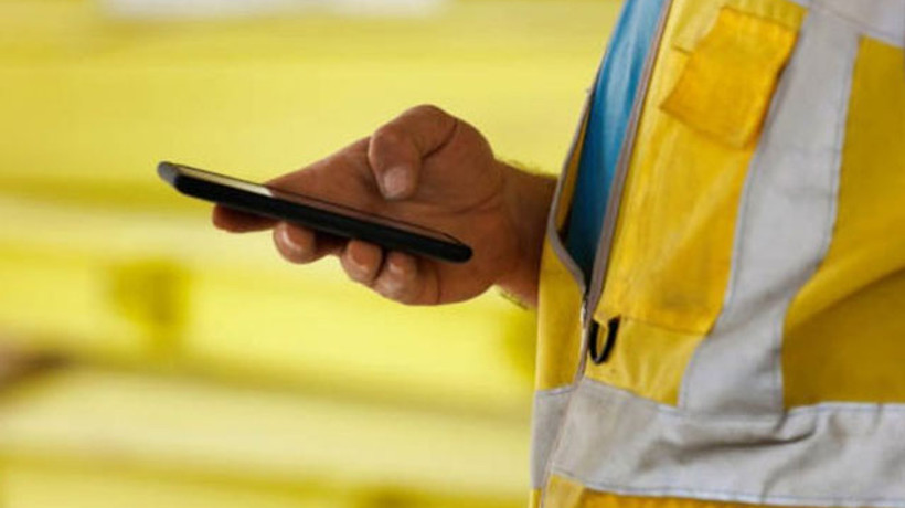 Telefon davasını işçi kazandı