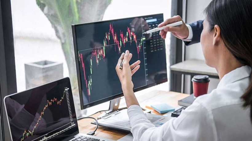 Piyasalar yoğun veri gündemine odaklandı