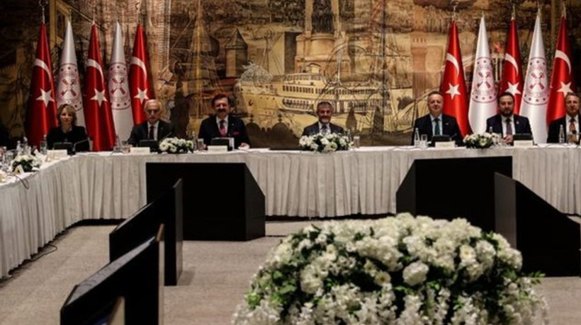 Bakan Nebati iş dünyasıyla bir araya geldi