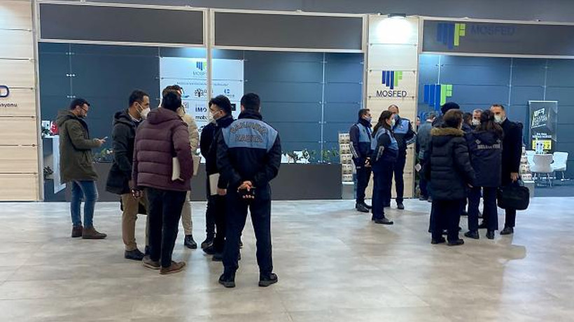 Mobilya fuarında zabıta teftişi tepki topladı