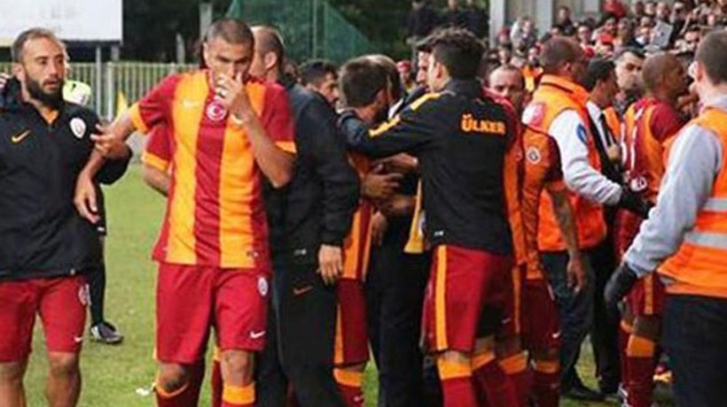 Burak Yılmaz taraftarla kapıştı