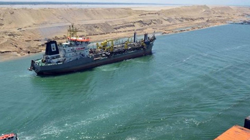 Süveyş Kanalı geçişlerine yüzde 15 zam