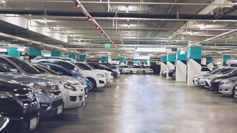 Otopark ücreti isteyen AVM'ler yandı!