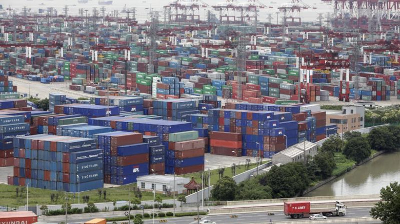 Çin'in nisanda ihracatı artarken ithalatı hızla düştü