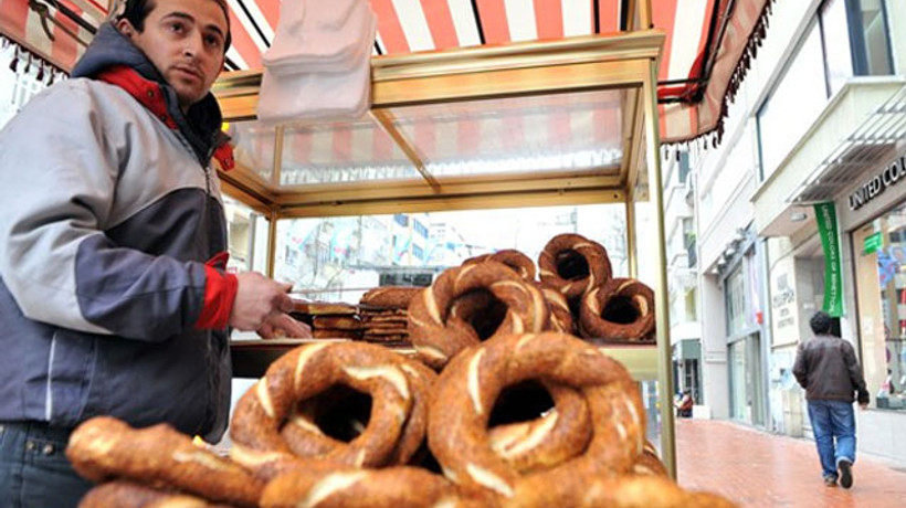 Simitçiler eski yerlerine dönüyor