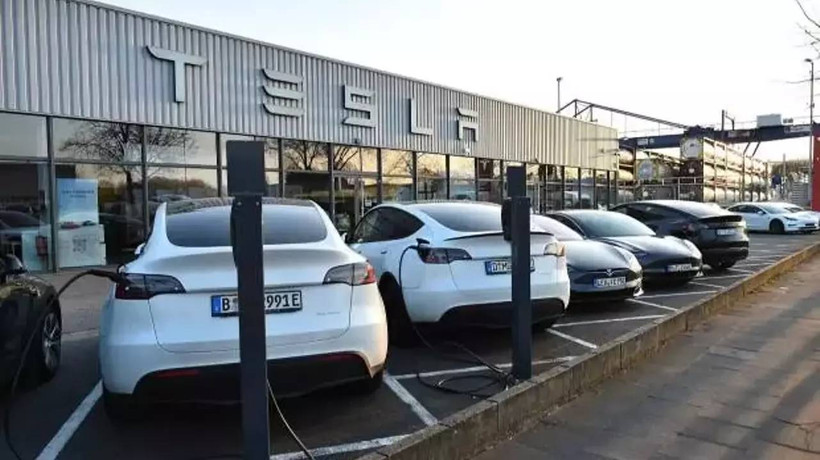 Tesla'dan çalışanlarına zam teklifi