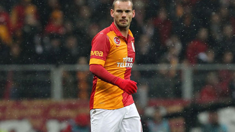 Sneijder'in menajeri bombayı patlattı!