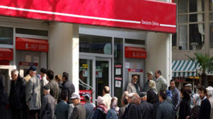 Emeklinin maaşı evine götürülecek