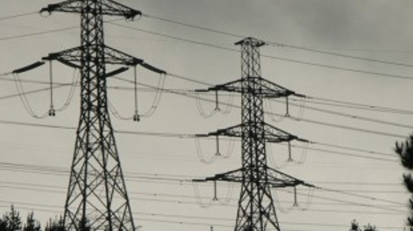 Devleti elektrik çarptı!