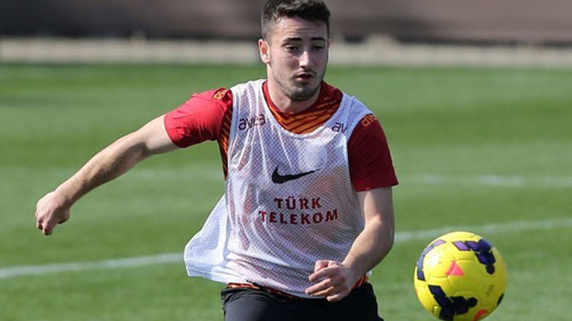 Galatasaraylı futbolcu Türkiye'yi terk etti