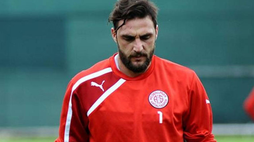 Hakan Arıkan'dan Trabzonspor'a kötü haber!