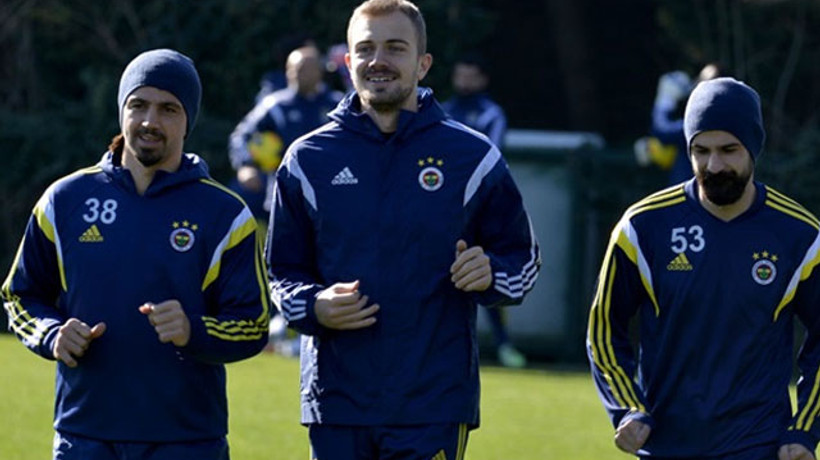 Mert Günok parmak ısırtıyor