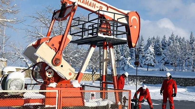 Batman'da 67 yıldır petrol fışkırıyor