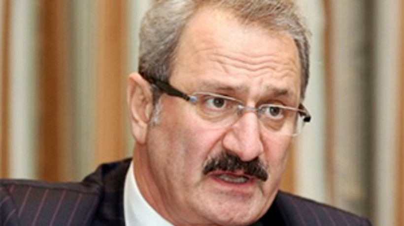 Kim isterse ona bal gibi satarız