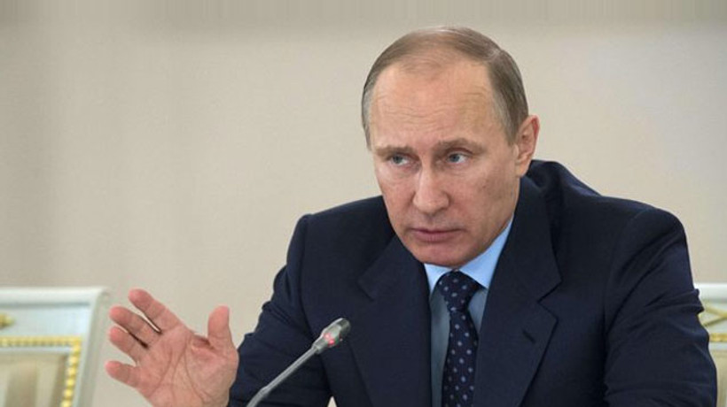 Putin kendinin ve personelinin maaşını yüzde 10 indirdi