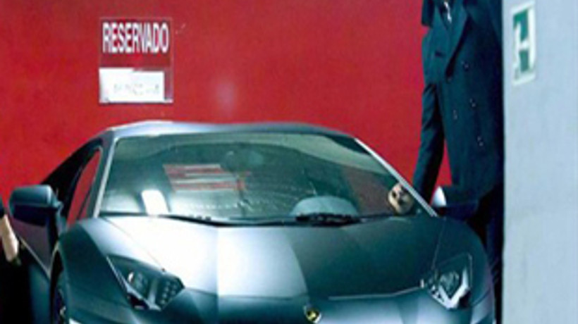 Ünlü futbolcular ve arabaları