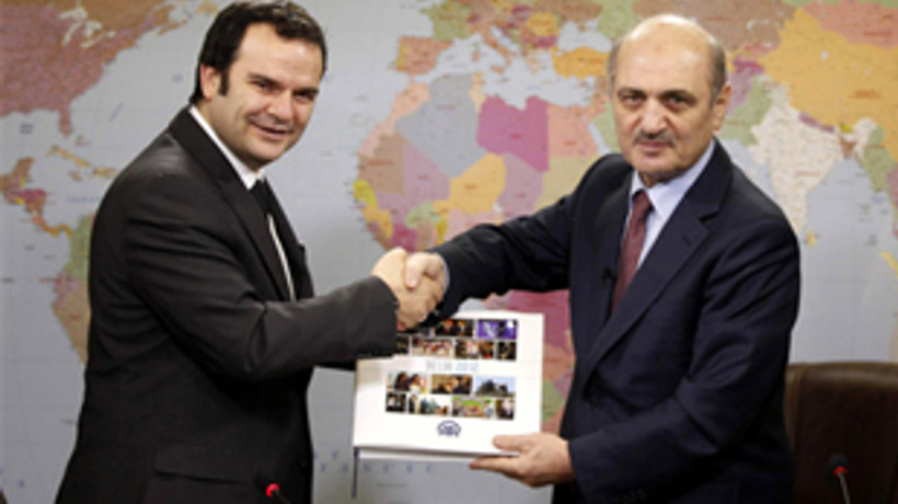 Erdoğan Bayraktar'a canlı yayın sürprizi