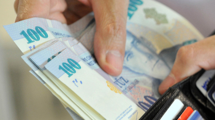 Bankalar habersiz cebinizi boşaltıyor!