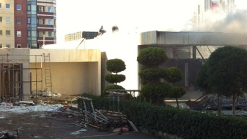 Ağaoğlu'nun satış ofisinde yangın çıktı