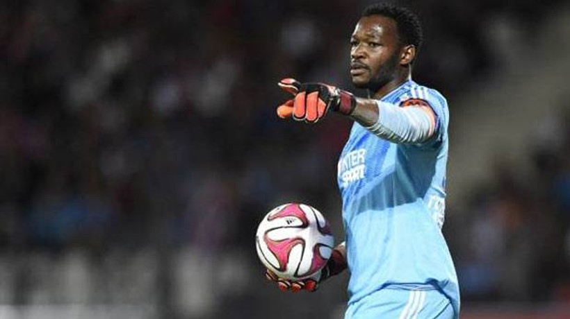 Varsa yoksa Mandanda