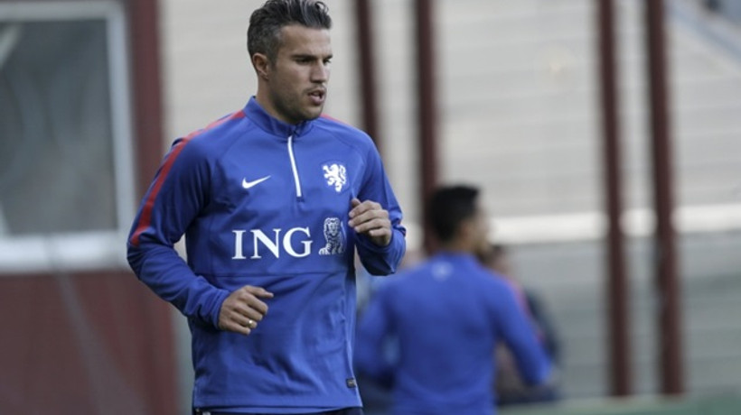 RVP takımda kalmak istediğini söyledi