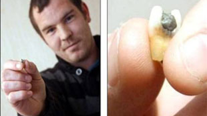 Sosisin içinden insan dişi çıktı!