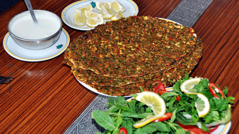 Kart aidatına lahmacunlu savunma!
