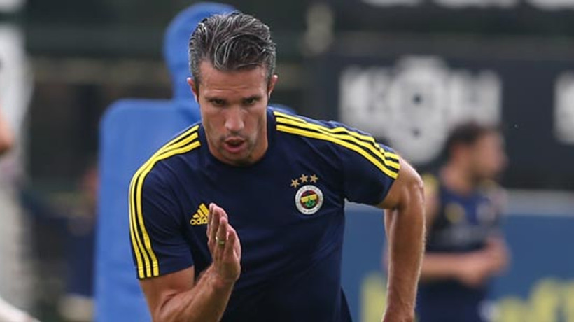 Van Persie'den özel istek: "İlk 11'de oynat beni hocam"